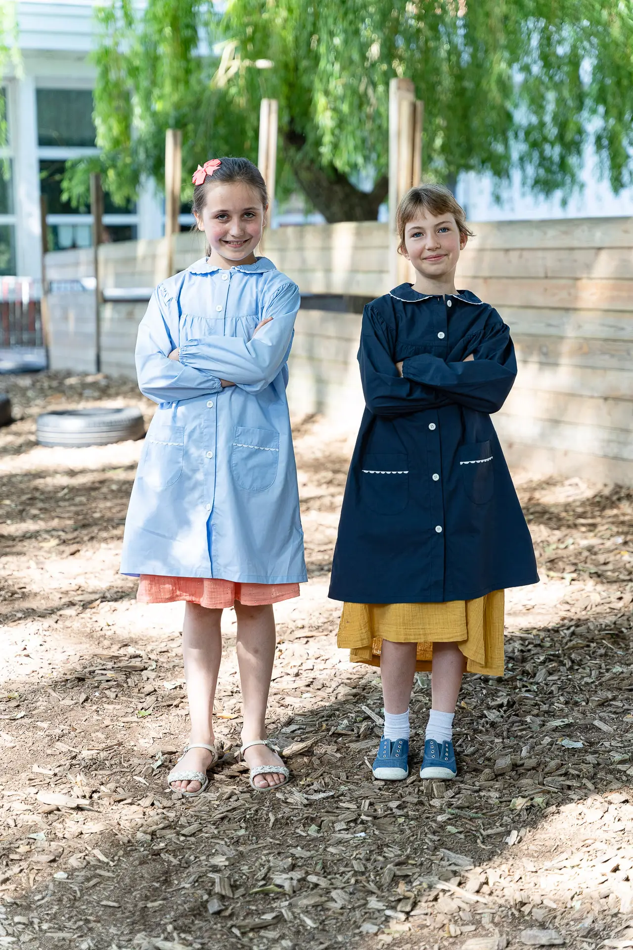 Tablier Alix bleu ciel et bleu marine de dos